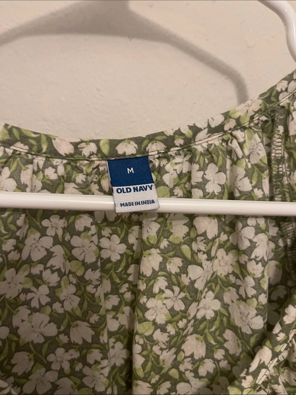 LIKE NEW Old Navy Green Floral Button-Up Puff Sleeve Blouse